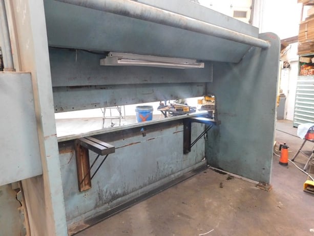 95 Ton, Allsteel #95-10, Hydraulic Press Brake, 10' overall, Manual Backgauge, Digital Depth Stop - Image 3
