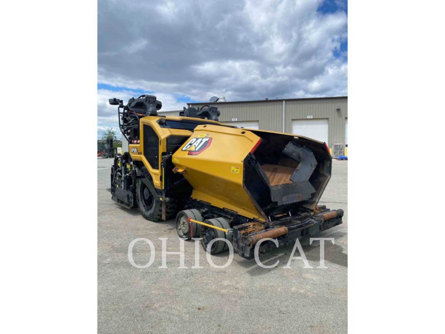 Caterpillar AP500, Asphalt Distributor, 487 hours, S/N: 63600137, 2025 - Image 1