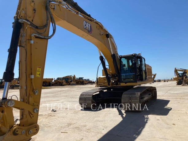 Caterpillar 350 3D, 2246 hours, S/N: HDJ00136, 2022 - Image 2