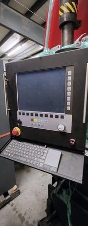100 Ton, Amada #RG-100, hydraulic press brake, 10.2' overall, 100.39" between housing, 3.94" stroke, 15.75" - Image 4