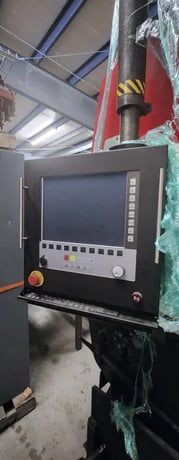 100 Ton, Amada #RG-100, hydraulic press brake, 10.2' overall, 100.39" between housing, 3.94" stroke, 15.75" - Image 10