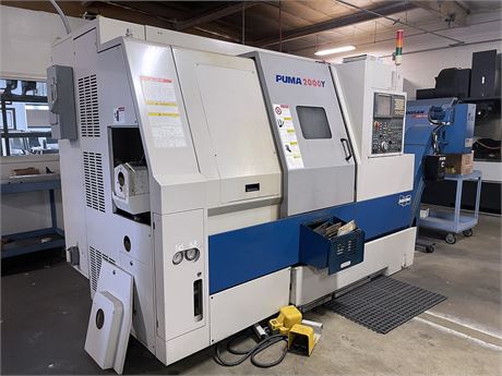 Daewoo Doosan #Puma-2000Y, CNC lathe, 23.6" swing, 8" chuck, 2.6" bar, 20.1" length, 20 HP, 45-4500 RPM, 12 - Image 3