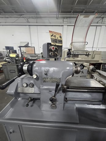 11" x 18" Hardinge #HLV-H-EM, Tool Room Lathe, 125-3000 RPM, In/mm Threading, 1-1/4" bore, 6" swing over - Image 3