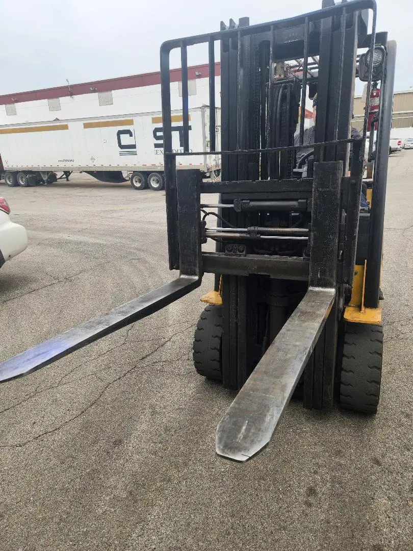 5,500 Lb. Yale #GLC060VXNVSE085, Forklift, LPG, 3-Stage Mast, 48" Forks, 2015 - Image 2