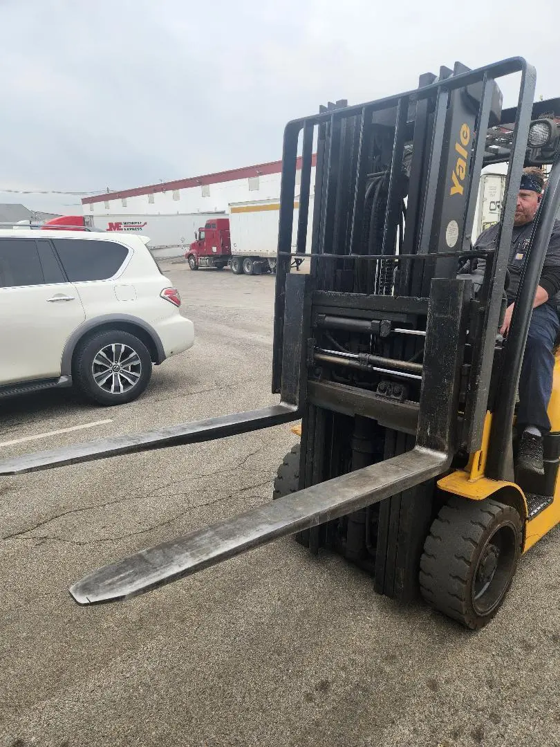 5,500 Lb. Yale #GLC060VXNVSE085, Forklift, LPG, 3-Stage Mast, 48" Forks, 2015 - Image 7