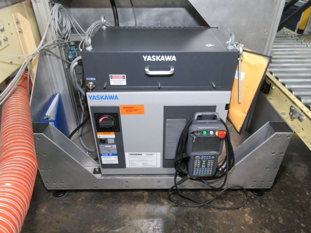 Yaskawa, YR-1-06VX8-A00, bottle packing robot system, 2022 - Image 7