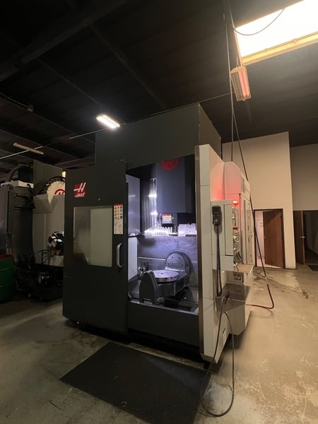 Haas #UMC-750, CNC vertical machining center, 41 automatic tool changer, 30" X, 22" Y, 20" Z, 12000 RPM, #40 - Image 2