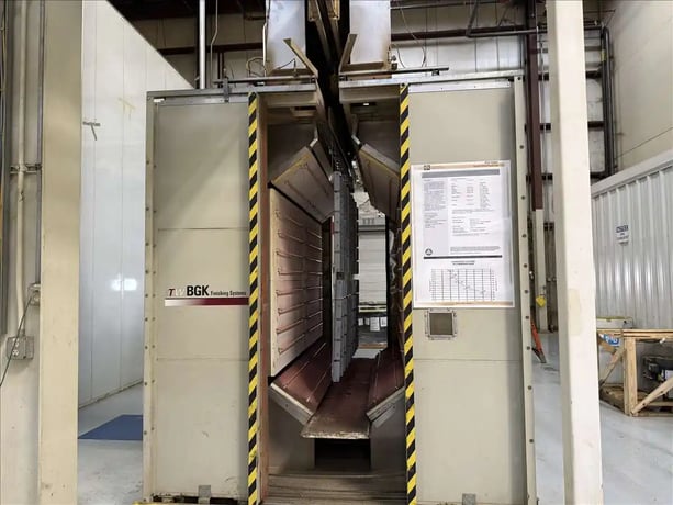 36" x 72" opening, Midwest Finishing Systems, overhead conveyor paint line, 15 stations, 26 load bars, 400 - Image 8