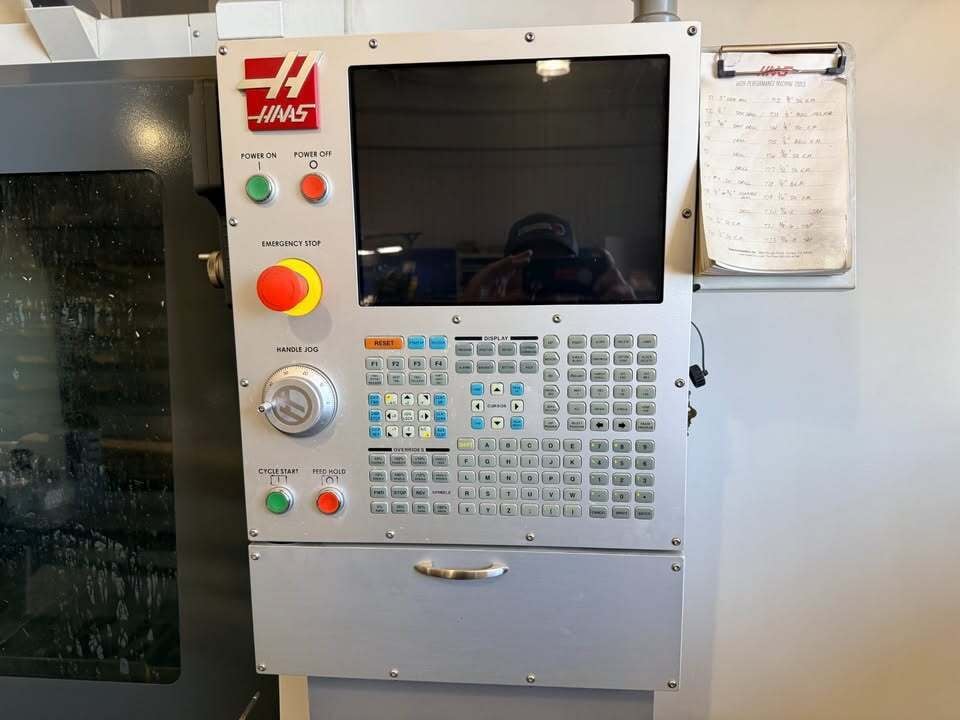 Haas #VF-7, CNC Vertical Machining Center, 84" X, 32" Y, 30" Z, 84" x 28" table, 20 HP, 7500 RPM, CAT 40, 24 - Image 5