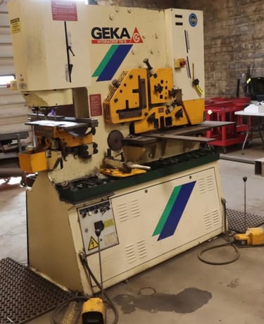 6" x 6" x 1/2" Geka Model 110/S, Notcher, Section Shear, Touch & Cut Gauge, New 2000, Tag #16446 - Image 2