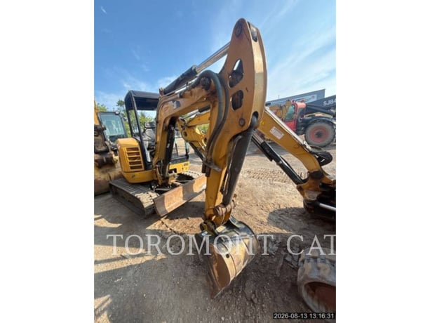 Cat 302.7DCR, Mini Excavator, 2144 hours, S/N: LJ700548, 2015 - Image 2