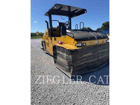 Caterpillar CW34, Pneumatic Tired Compactor, 690 hours, S/N: AL300459, 2021 - Image 2