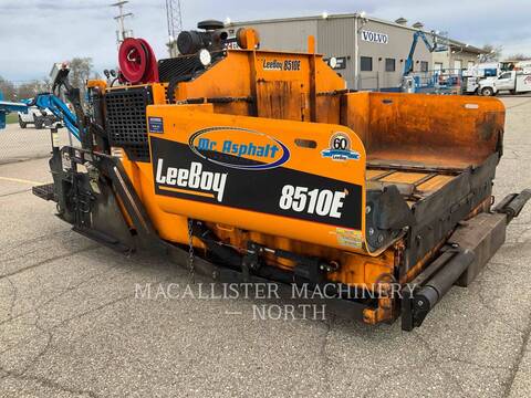 Lee-Boy 8510, Asphalt Paver, 384 hours, S/N: 8510-467237, 2025 - Image 5