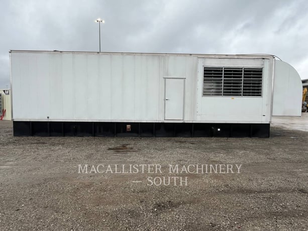 2000 KW Caterpillar 3516C, Diesel, 1800 RPM, 480V, 207 hours, 2015 - Image 5