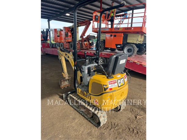 Caterpillar 300.9D, 1075 hours, S/N: LJ200873, 2017 - Image 4
