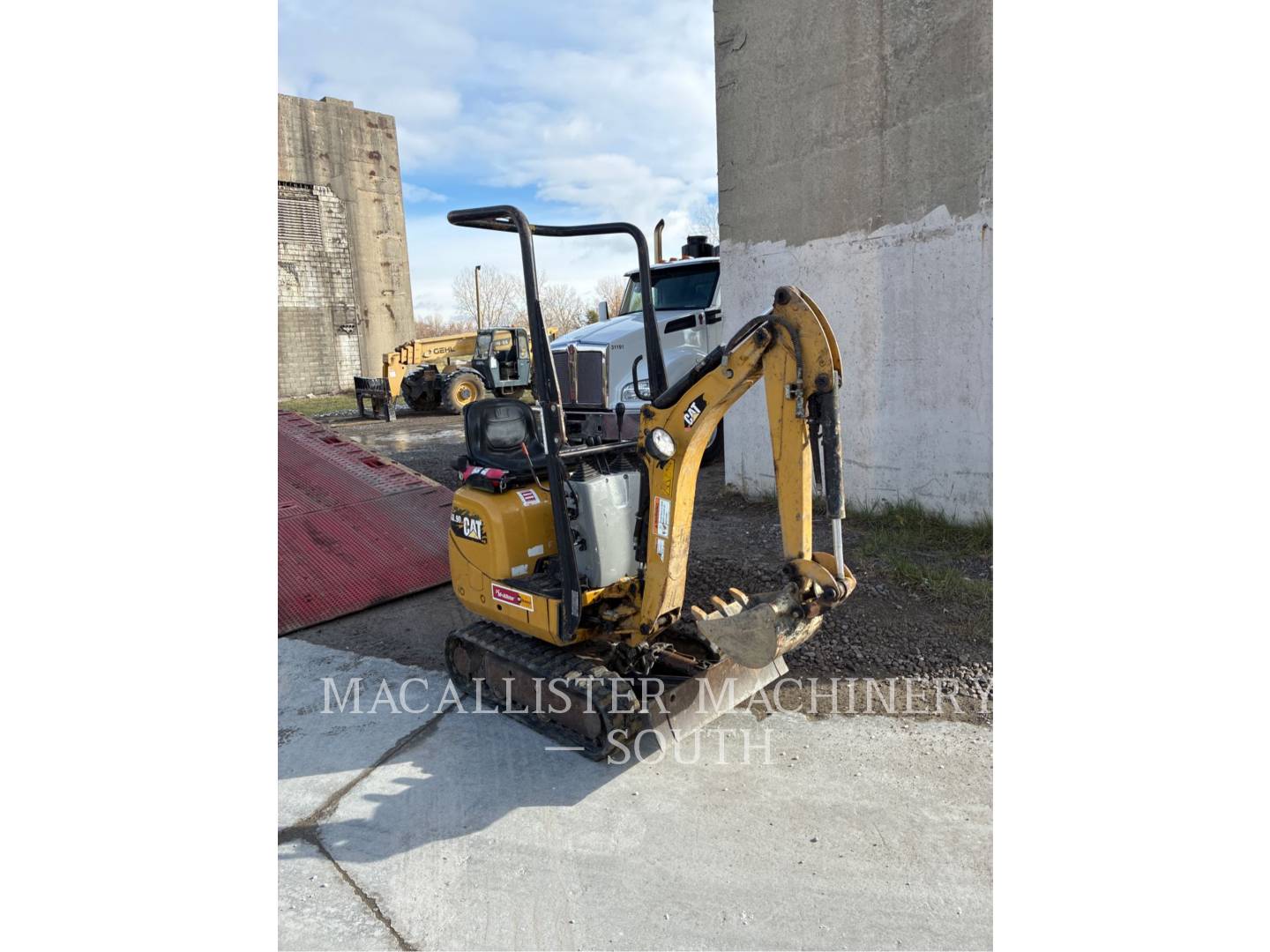 Caterpillar 300.9D, 1175 hours, S/N: LJ200872, 2019 - Image 2