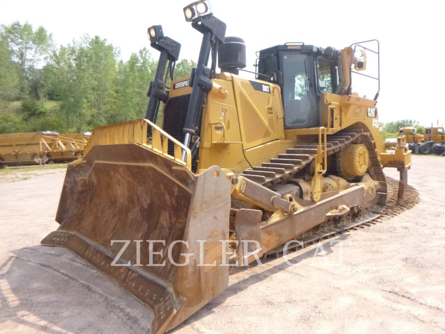 Caterpillar D8T, 7560 hours, S/N: FCT01243, 2014 - Image 1