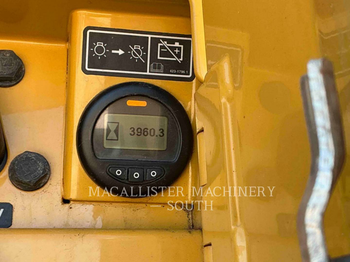 Caterpillar D8T, 3960 hours, S/N: AW401754, 2023 - Image 5