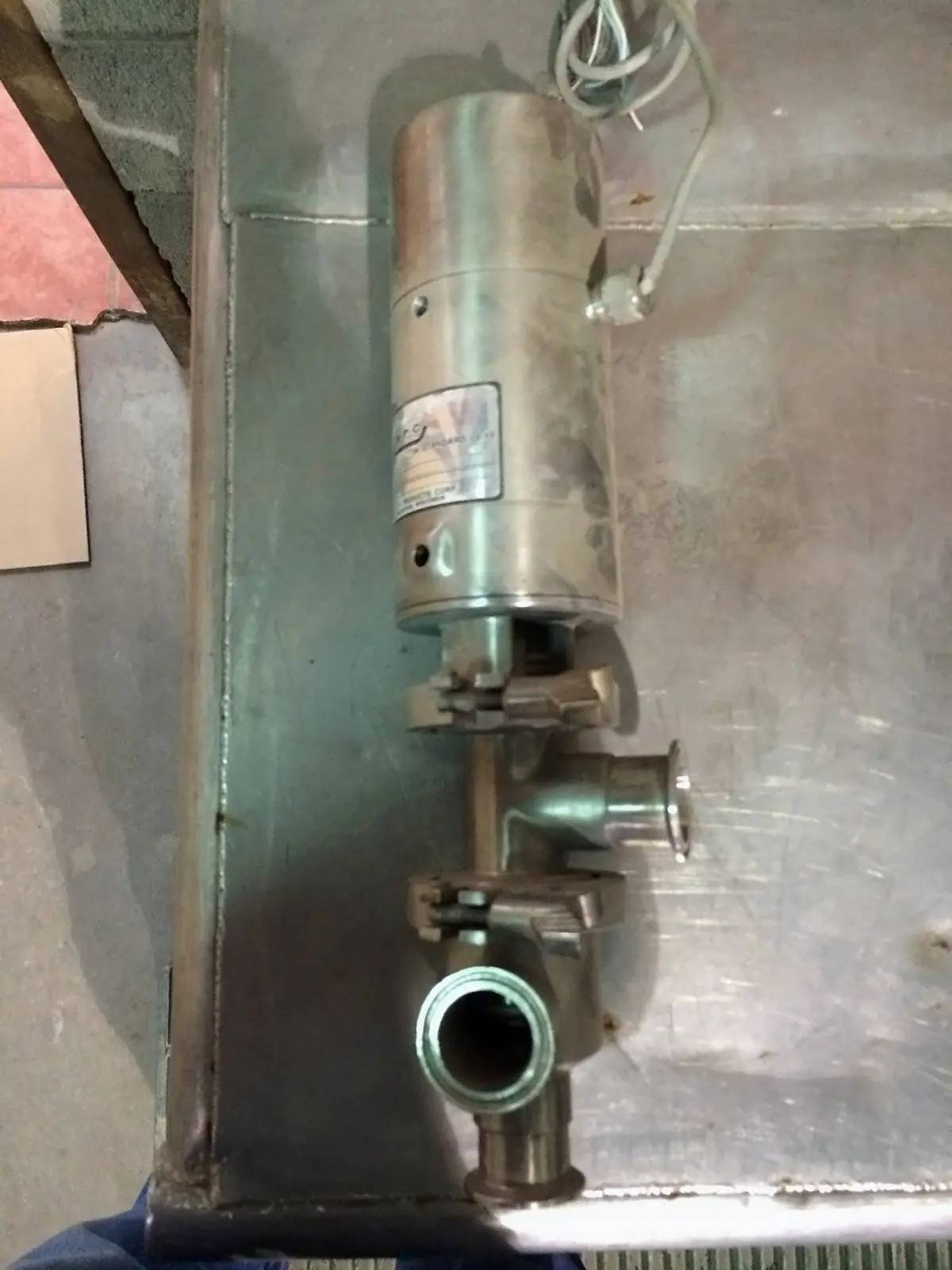 APC #08-17A.19A, 3-Way Sanitary Valve, air operated, A3 rated - Image 3