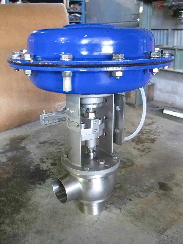 2" APV #RGE41-2/40-LD-MFS, Pneumatic Control Valve, Eckardt #SRP-981 positioner, 90 psi max. supply air - Image 4