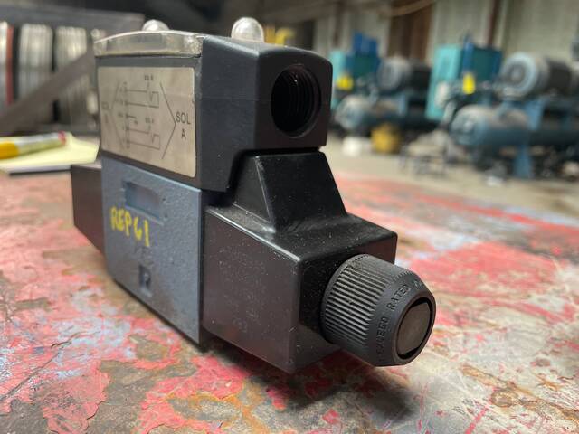 FES #370-012700-005, Directional Valve, 1,500 psi, 120/110 V., 50/60 Hz., 10 Watts, 1/2" coarse thread - Image 4