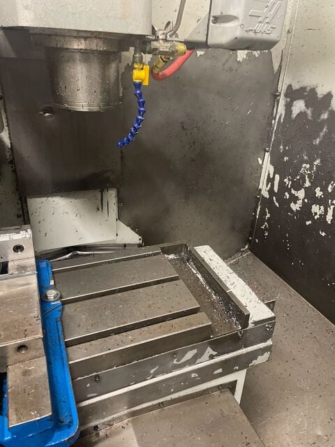 Haas #Super-Mini-Mill, CNC vertical machining center, 16" X, 12" Y, 10" Z, 28.75" x 12" table, 15 HP, 10,000 - Image 2