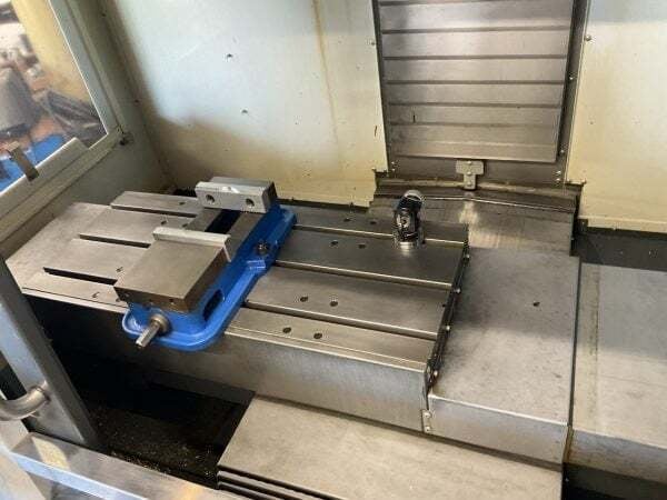 Haas #VF-2SS, CNC vertical machining center, 30" X, 16" Y, 20" Z, 36" x 14" table, 30 HP, 12,000 RPM, CAT 40 - Image 3