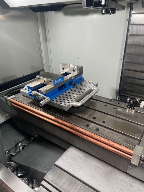 Haas #VF-2SS, CNC vertical machining center, 30" X, 16" Y, 20" Z, 36" x 14" table, 30 HP, 12,000 RPM, CAT 40 - Image 4