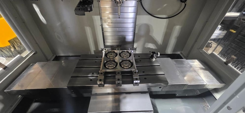 Haas #VF-2SSYT, CNC vertical machining center, 30" X, 20" Y, 20" Z, 30 HP, 12,000 RPM, CAT 40, 24 automatic - Image 2