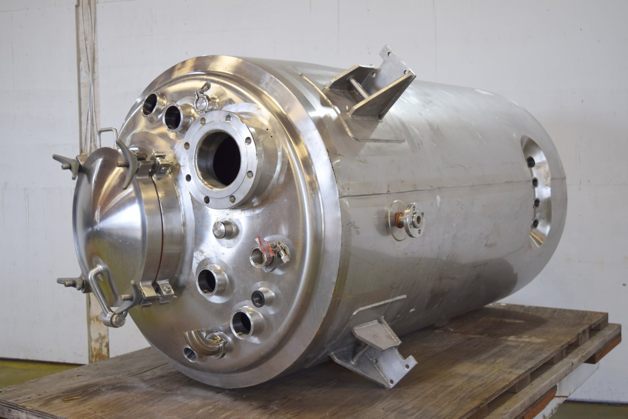 321 gallon Lee Industries #1000LU, Stainless Steel jacketed tank, 50 psi @ 302&deg;F internal, 100 psi jacket - Image 2