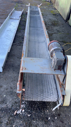 16" wide x 20' long, Belt Conveyor, traction type belting, 17" trough width, metal covers/lids, 3/4 HP - Image 4