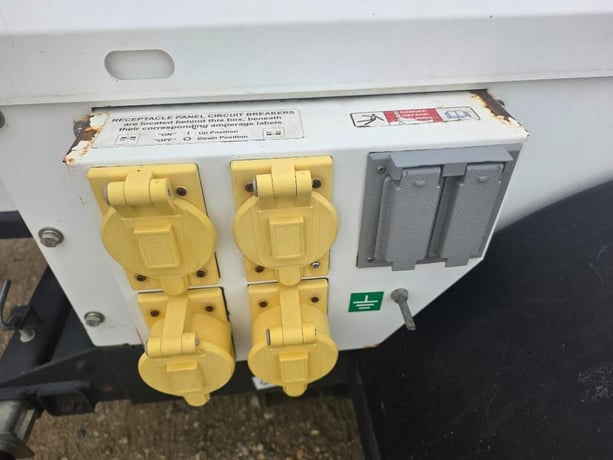 Generac #MLT4200IVCAN, 20 KW Light Tower, Isuzu engine, 1-phase, 2018 - Image 4