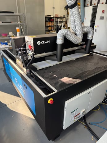 Kern #OptiFlex-50, CO2 laser system, 52" x 50" work area, 500 Watt, 208-240 V., 3 Ph., 2023 - Image 7