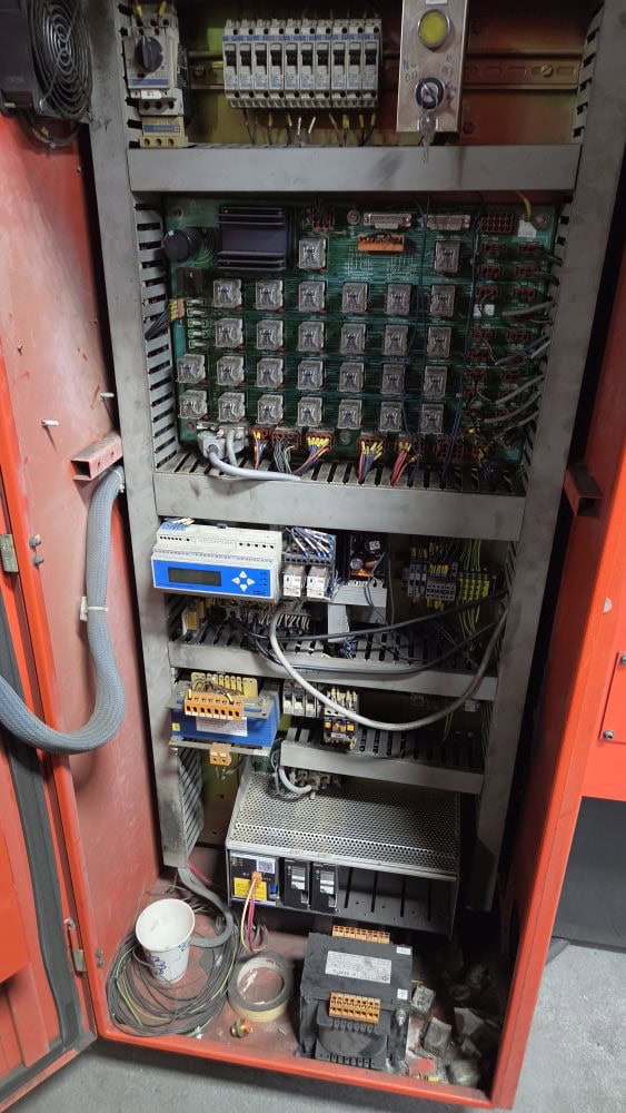 138 Ton, Amada #HFB-125/40, CNC press brake, 13' overall, 1488" between housing, 7" stroke, 16.1" throat - Image 8