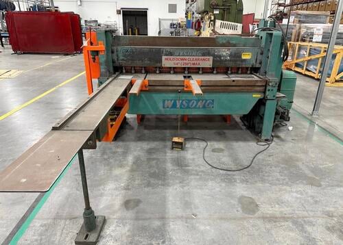 10 gauge x 6' Wysong #1072, mechanical squaring shear, 36" front operated power back gauge, 12 hold downs, 5 - Image 1