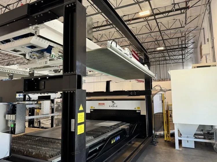 Eagle #iNspire-2040, fiber laser, 20,000 watt, 6.5' x 13' table, load/unload automation, dust collector - Image 6