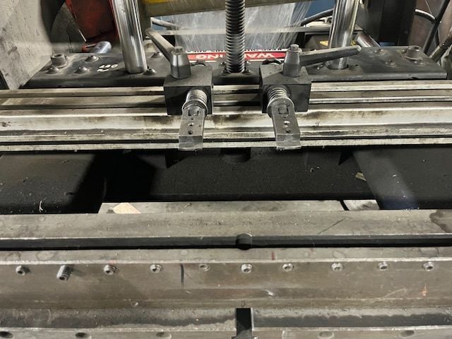 60 Ton, Accurpress #7606, hydraulic press brake, 6' overall, 52" between housing, 8" stroke, 8" throat, CNC - Image 6
