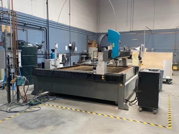 Flow #Mach-2020C, CNC waterjet, 6' x 6' table, 60,000 PSI, 30 HP pump, FlowMaster control, 2014 - Image 3