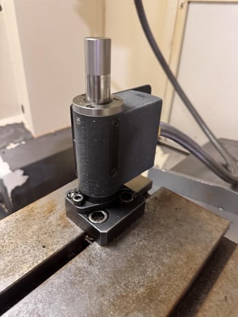 Mazak #VCN-700/40-IIHS, CNC vertical machining center, 30 automatic tool changer, 60.2" X, 27.6" Y, 25.6" Z - Image 6