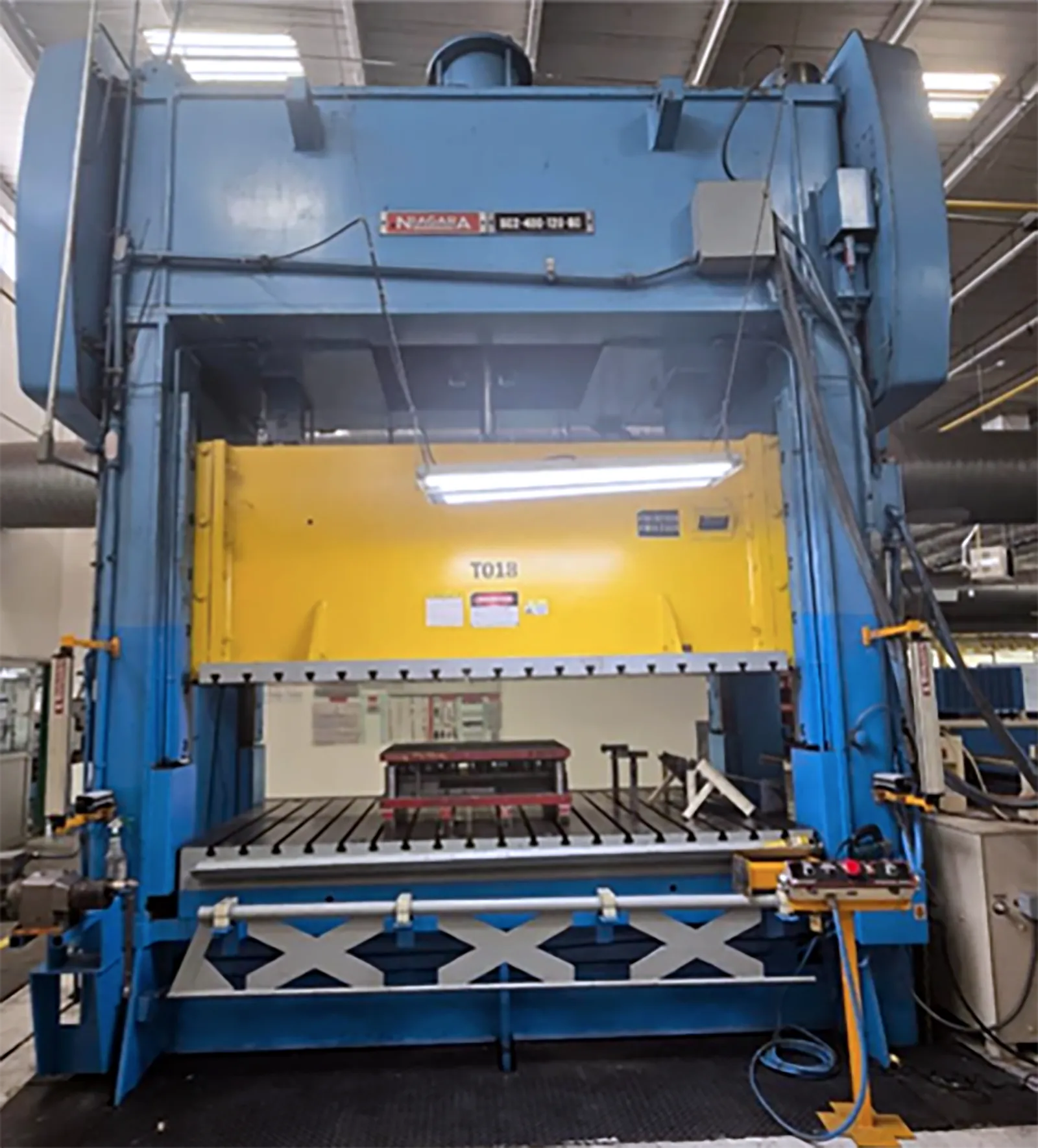 400 Ton, Niagara #SC2-400-120-60, heavy duty straight side double crank press, 12" stroke, 42" Shut Height - Image 1