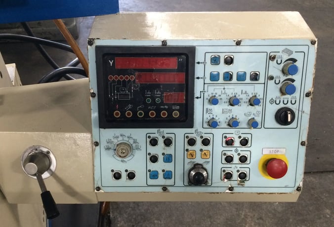 Clausing #CSG-618ASD-II, Surface Grinder, 6" x 18" Table, 2 HP, 3-Axis Automatic, 2007 - Image 5