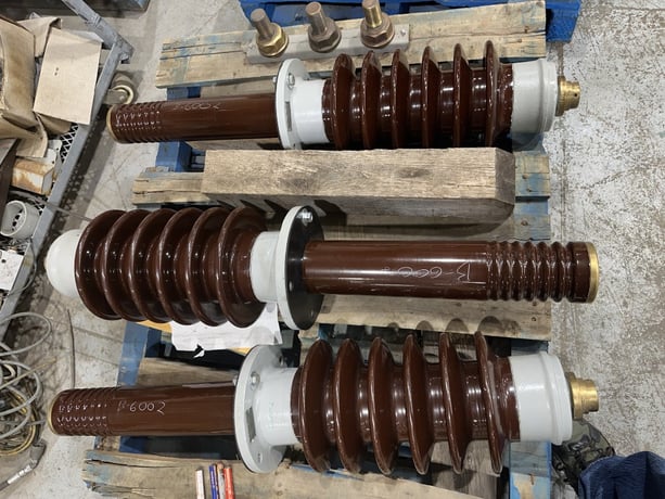 15 KV, Canadian Ohio Brass Co. Ltd., Condenser Bushing, HV, 1200 Amp, Class 15, GK 10 - Image 1