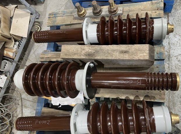 15 KV, Canadian Ohio Brass Co. Ltd., Condenser Bushing, HV, 1200 Amp, Class 15, GK 10 - Image 3