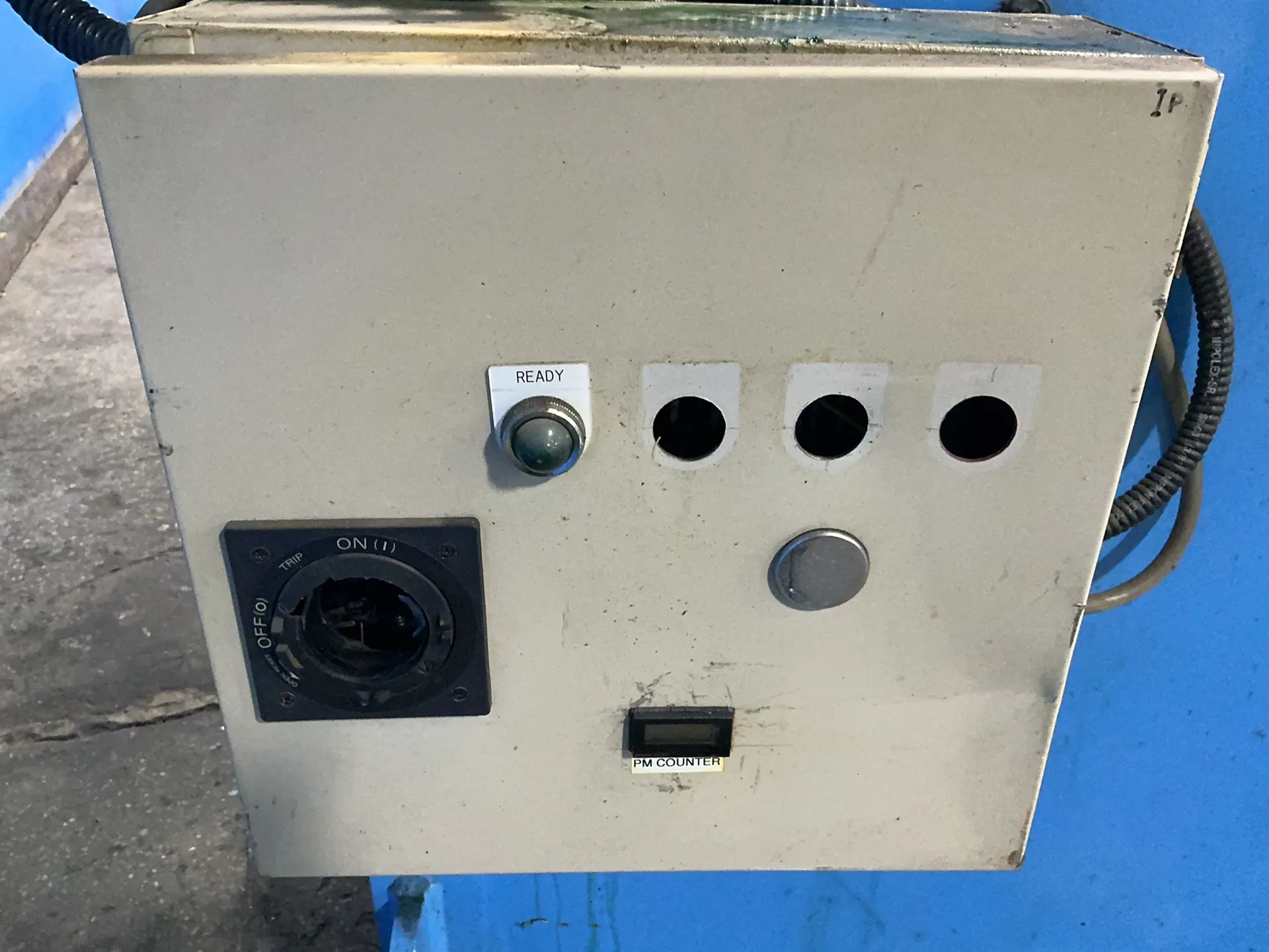 45 Ton, Wasino Engineering #PUX45, Gap Frame Press, 15-3/4" x 13-3/4" Slide Area, 5-1/2" Stroke, 3.7 KW, 1993 - Image 2