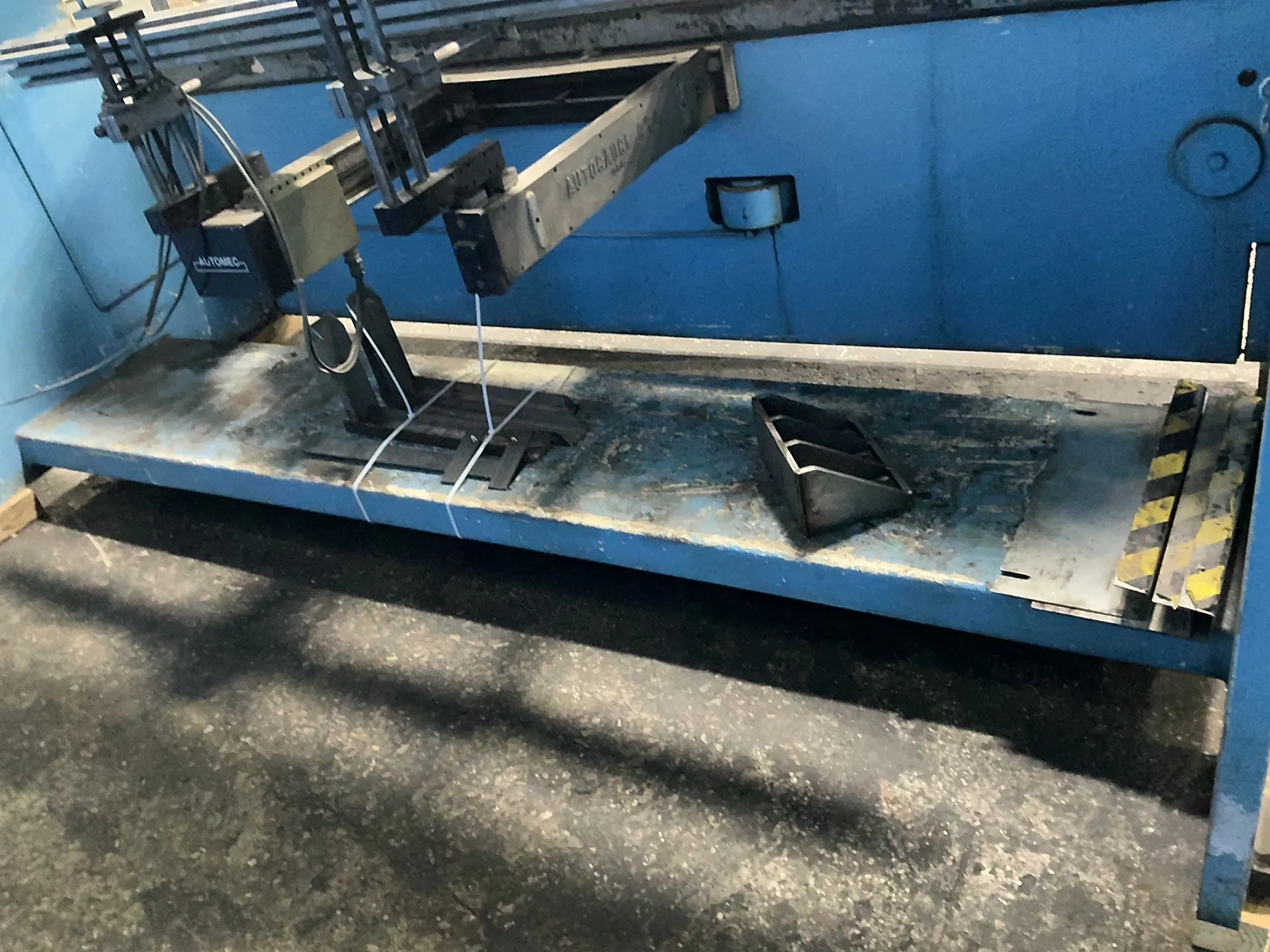 175 Ton, Masterfab #PAB-175-12, Hydraulic Press Brake, 12' overall, CNC 150 Autogauge digital read out, Foot - Image 5