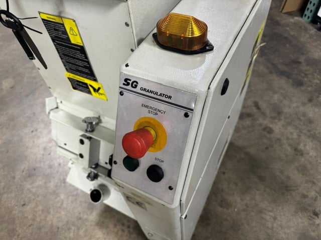 6.5" x 14" Autogrind #LSG-614, slow speed material granulator, 2.9 HP, 3/16" screen size - Image 4