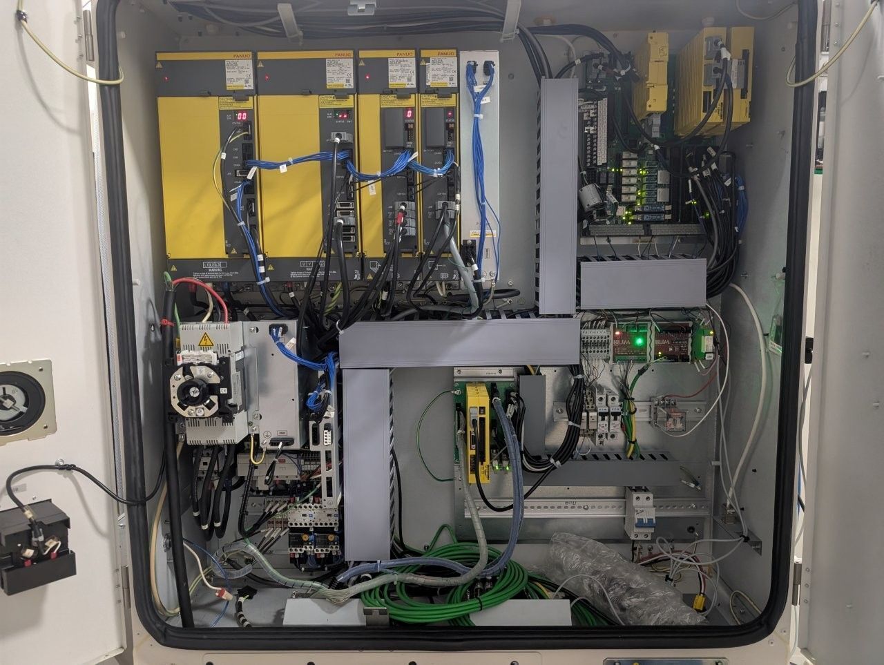Fanuc #Robodrill-Alpha-D21LiB5, CNC drill & tap, 21 ATC, 27.55" X, 15.75" Y, 12.99" Z, 24,000 RPM, BT30 - Image 10