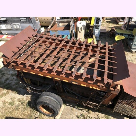 Portable Reciprocating Plate Feeder, 20" width x 10.5' long discharge plate, 11' x 7' hydraulic dumping - Image 2
