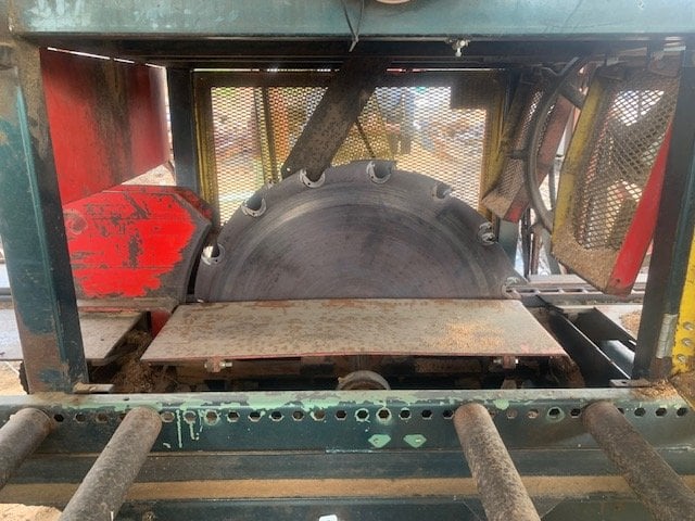 Morgan, Sharp Chain Scragg Mill, 36" blades, 14" diameter capacity, conveyors, 2008 - Image 4