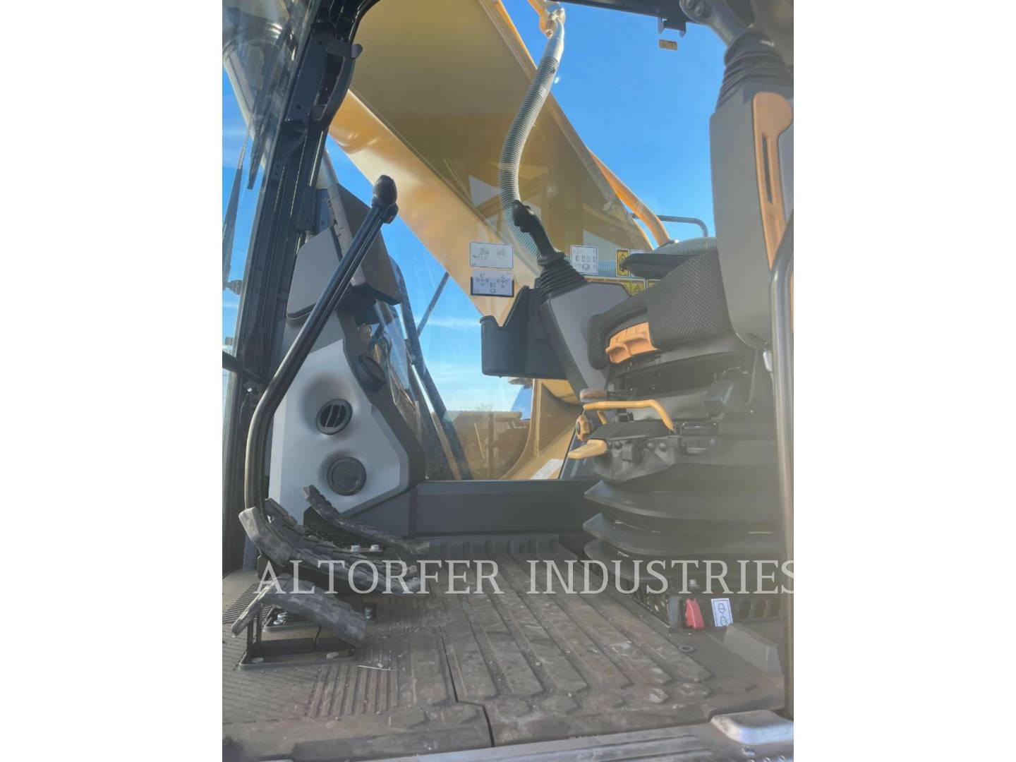 Caterpillar 336-08 TH, 106 hours, S/N: RDL20848, 2025 - Image 7